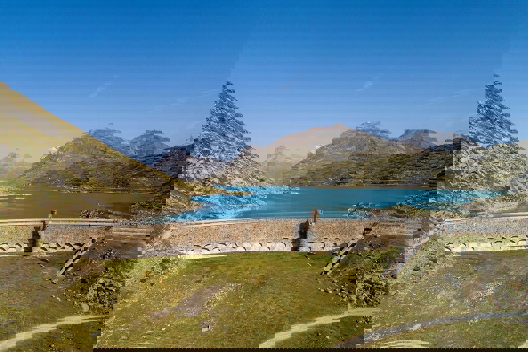 La diga del Lago Bianco – un'opera fondamentale dell’energia idroelettrica grigionese.