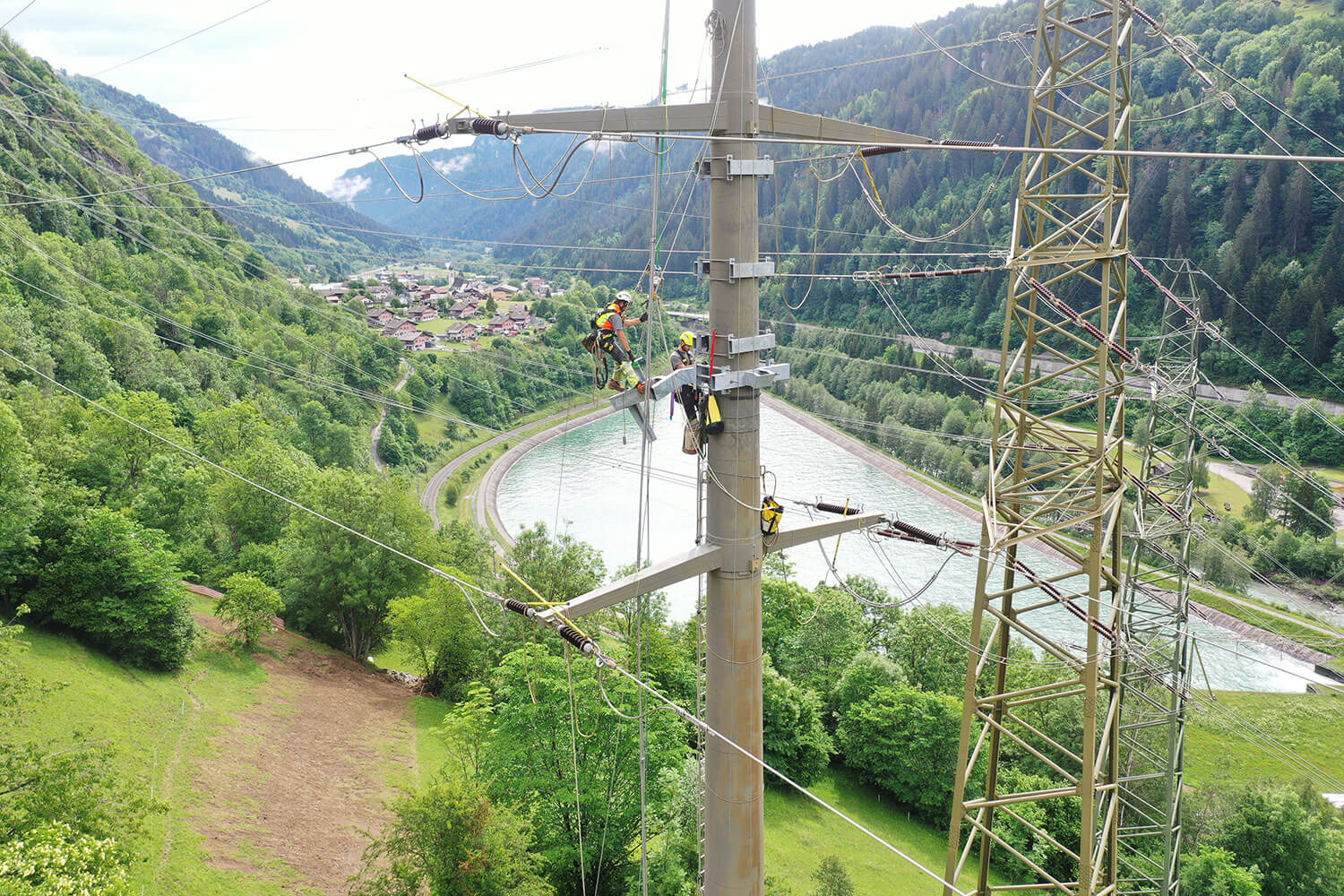 Arbeiten auf einer 60-kV-Leitung