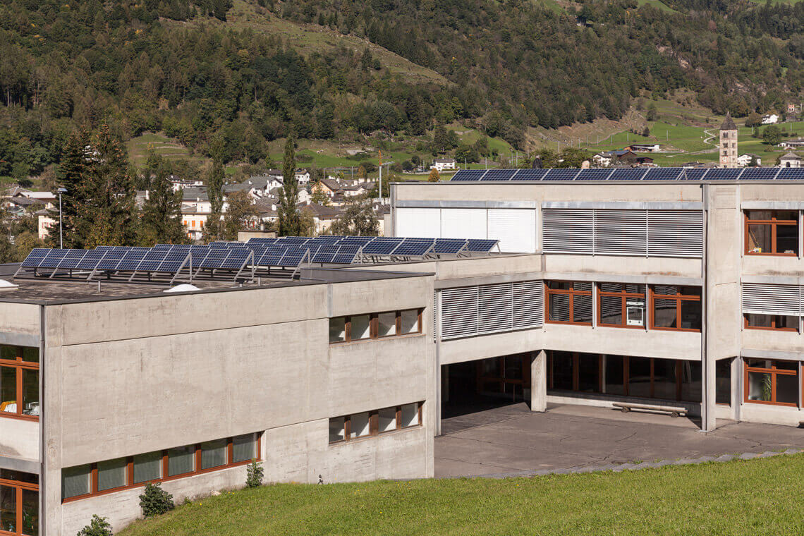 Impianto fotovoltaico sull'edificio scolastico di Poschiavo