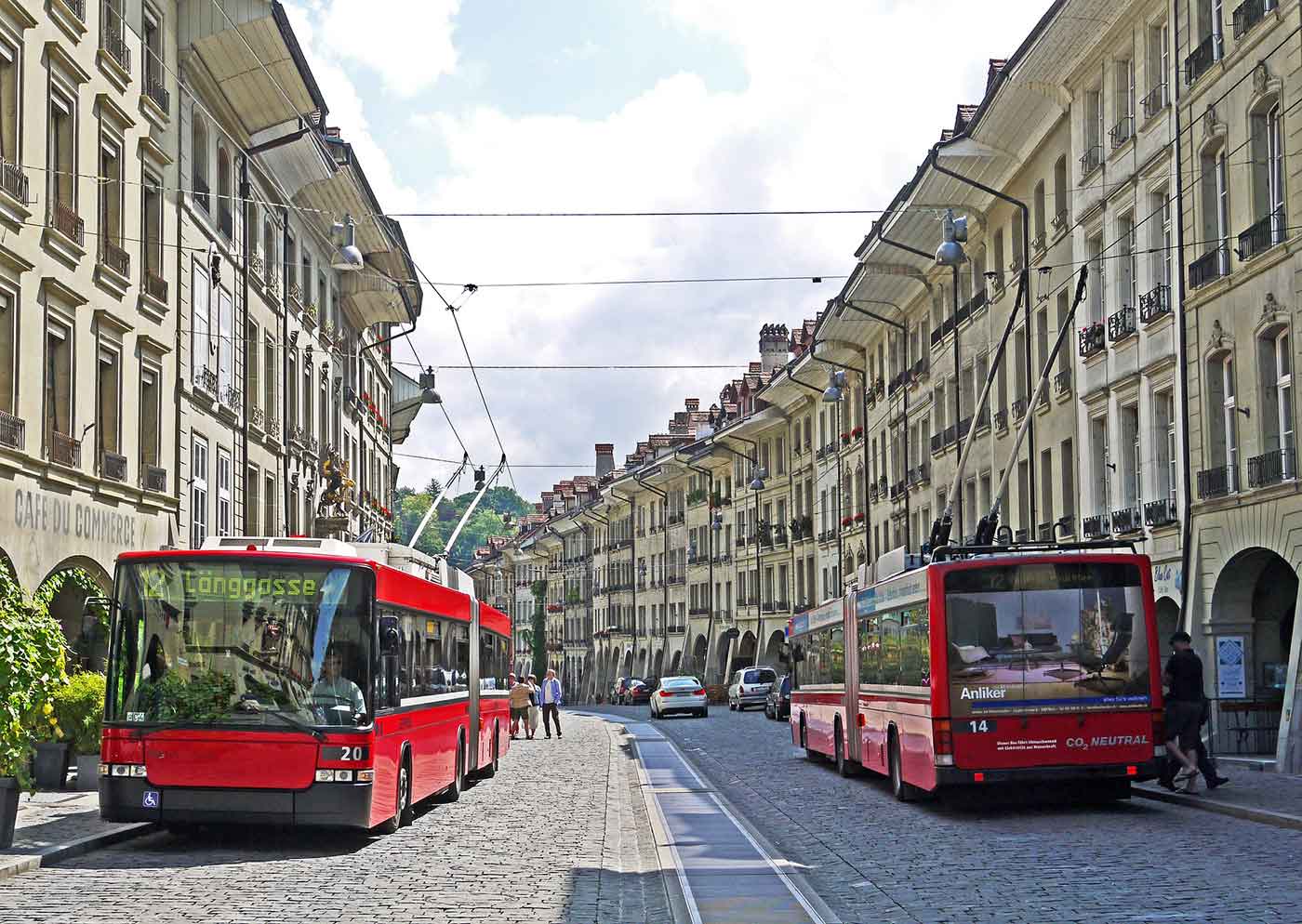 I filobus nel centro storico di Berna