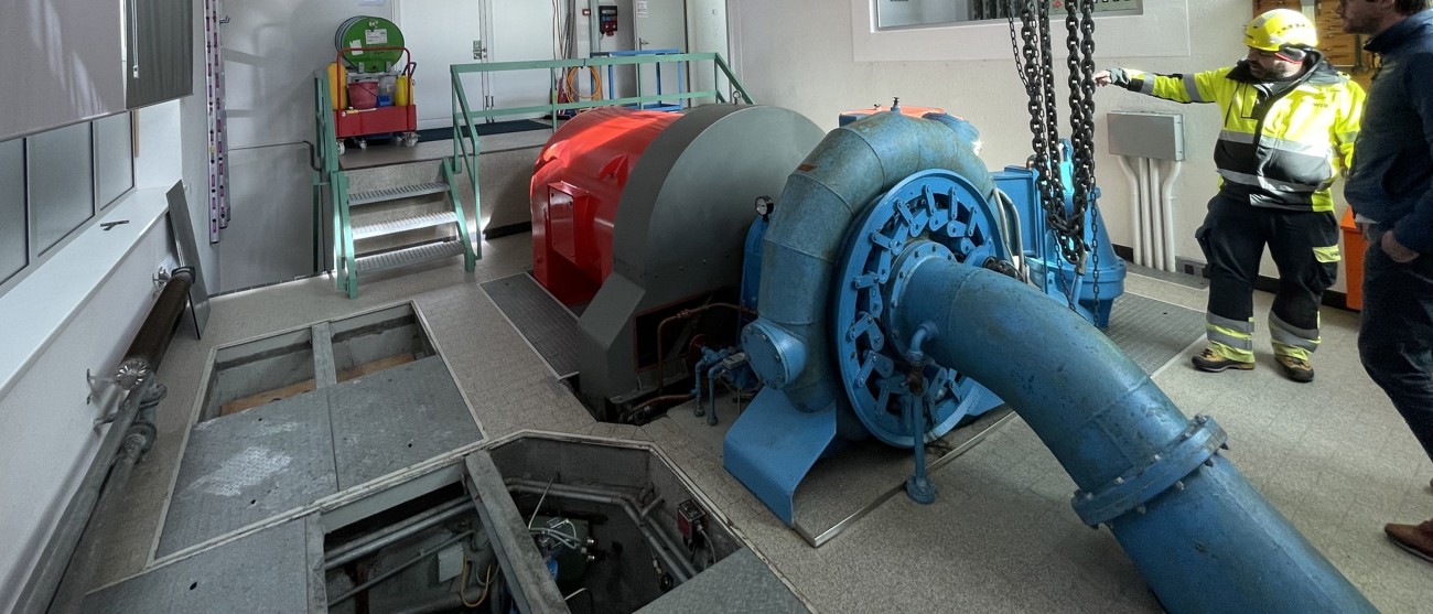 Vista interna con turbina – centrale di Silvaplana completamente rinnovata.